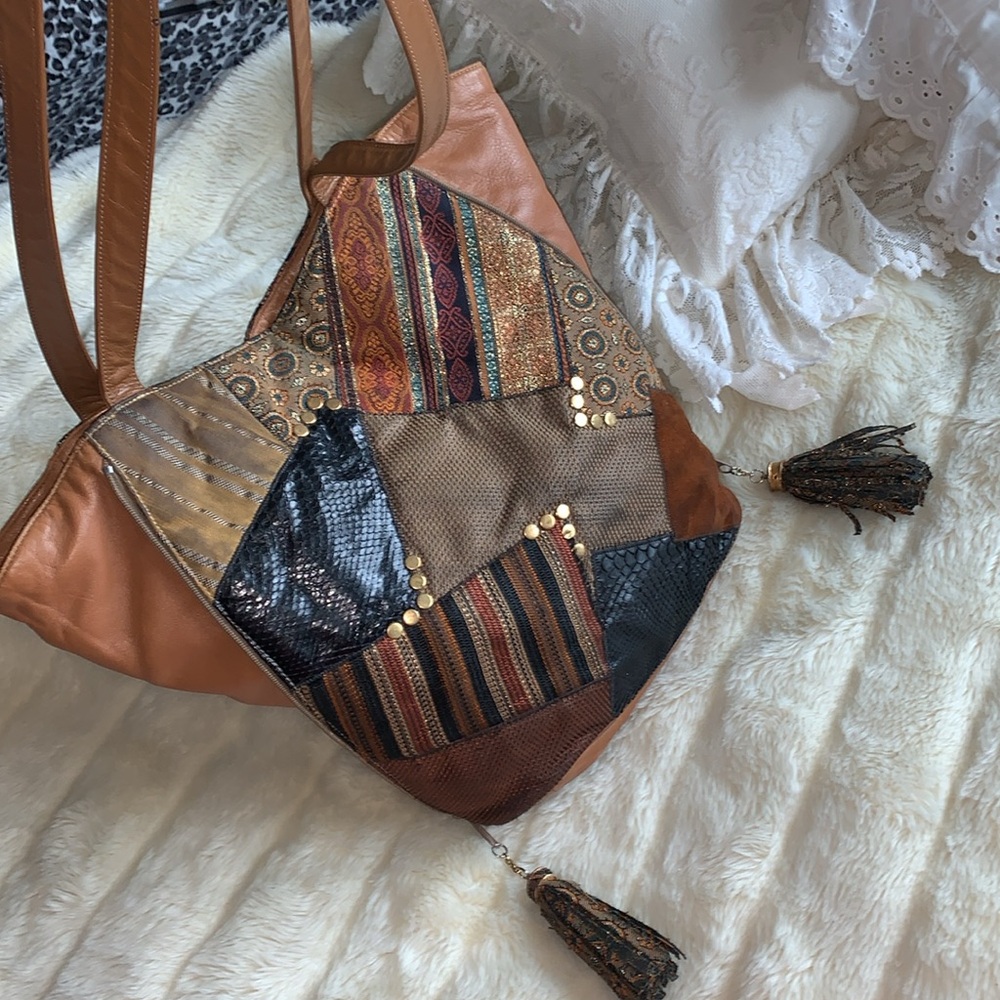Sondra Roberts patchwork shoulder bag expanding side zippers Vtg 90s